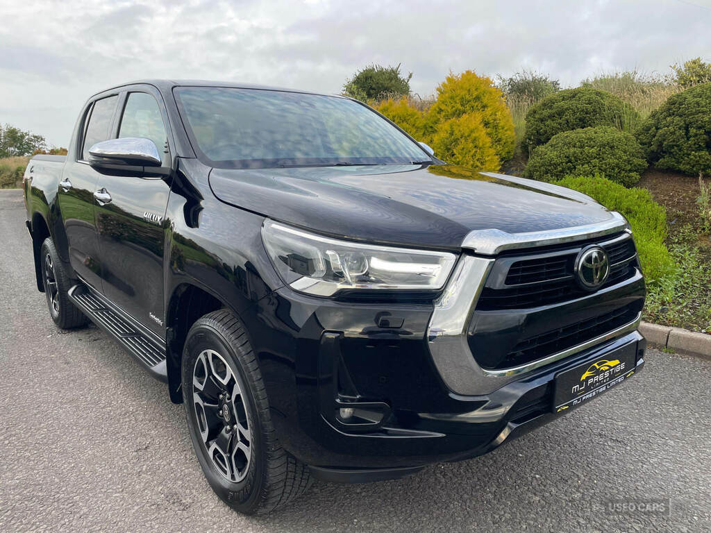 Toyota HILUX Invincible D Cab Pick Up 2.8 D-4d Black #4