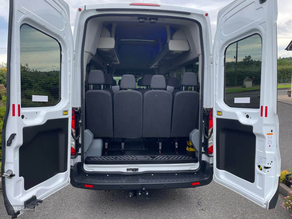 Ford Transit Custom 2.2 Tdci 125Ps H3 18 Seater Trend White #5