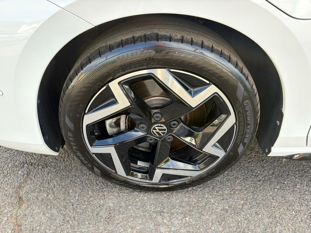 Volkswagen Passat 1.5 Tsi Ehybrid 19.7Kwh R-line Estate P RV25YKF White #2