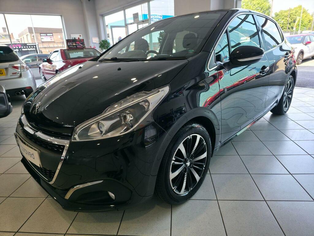 Peugeot 208 1.2 Puretech Tech Edition Euro 6 Ss Black