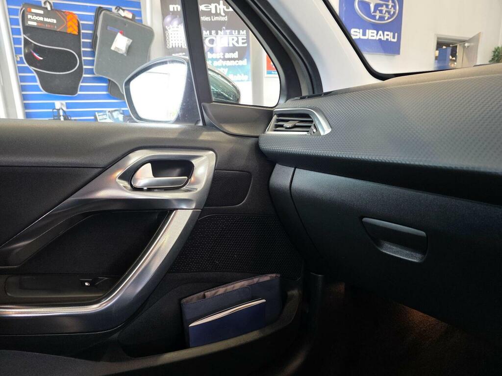 Peugeot 2008 2016 1.2 Pure Tech Grey #12