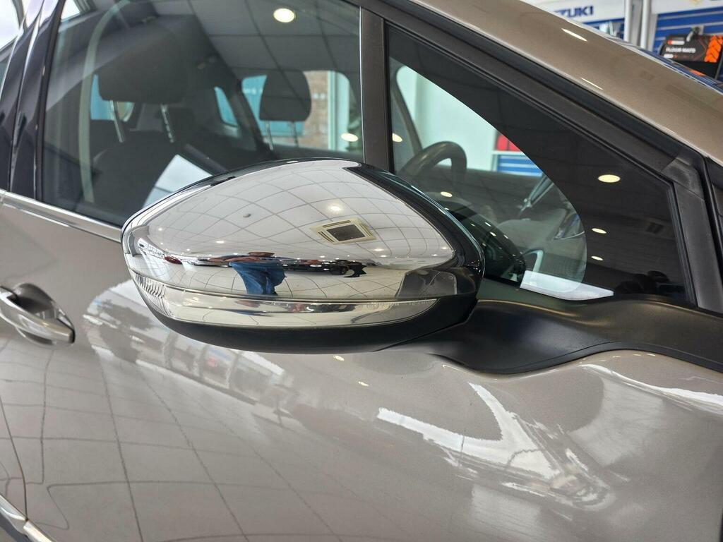 Peugeot 2008 2016 1.2 Pure Tech Grey #35