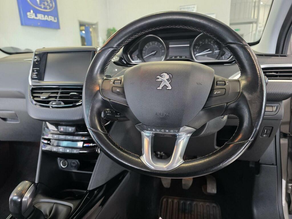 Peugeot 2008 2016 1.2 Pure Tech Grey #36