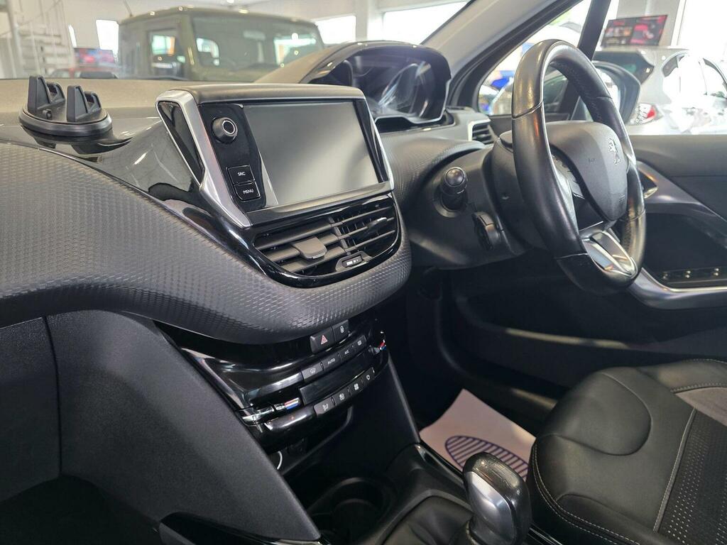 Peugeot 2008 2016 1.2 Pure Tech Grey #9