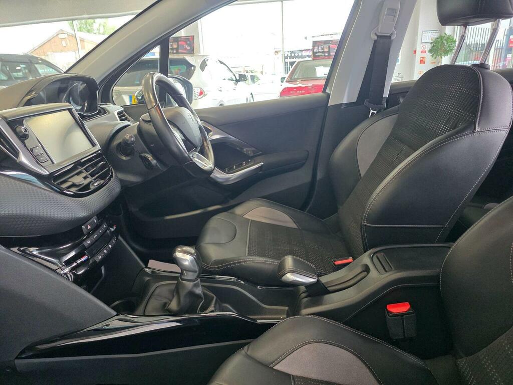 Peugeot 2008 2016 1.2 Pure Tech Grey #38