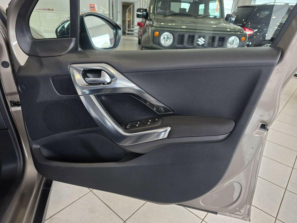 Peugeot 2008 2016 1.2 Pure Tech Grey #24