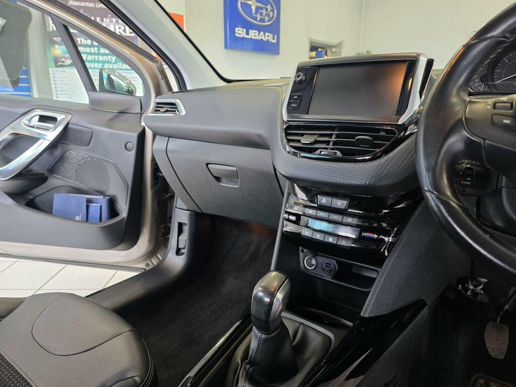 Peugeot 2008 2016 1.2 Pure Tech Grey #7