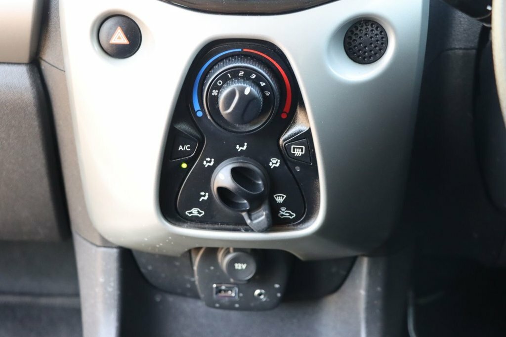 Citroen C1 1.0 Vti Flair Euro 5 White #27