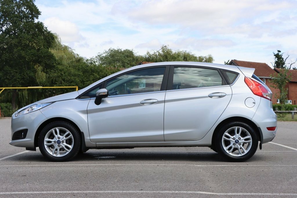 Ford Fiesta 1L Zetec Silver #6