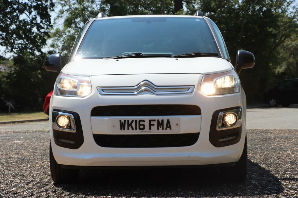 Citroen C3 Picasso 1.2L Edition White #5