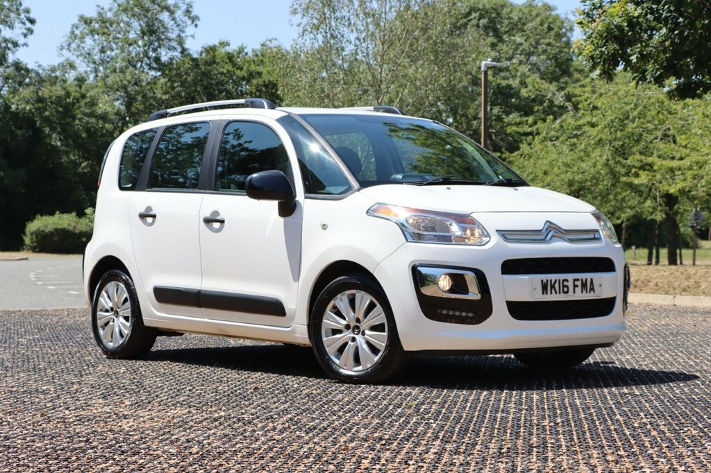 Citroen C3 Picasso 1.2L Edition White #2