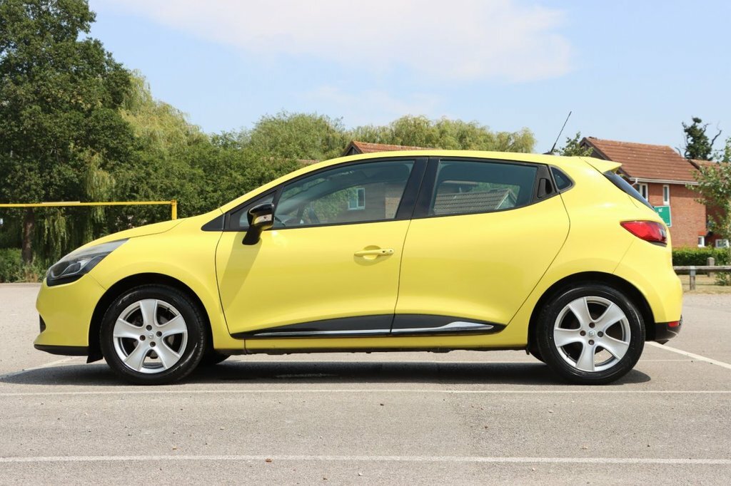 Renault Clio 1.2L Dynamique Medianav Yellow #6