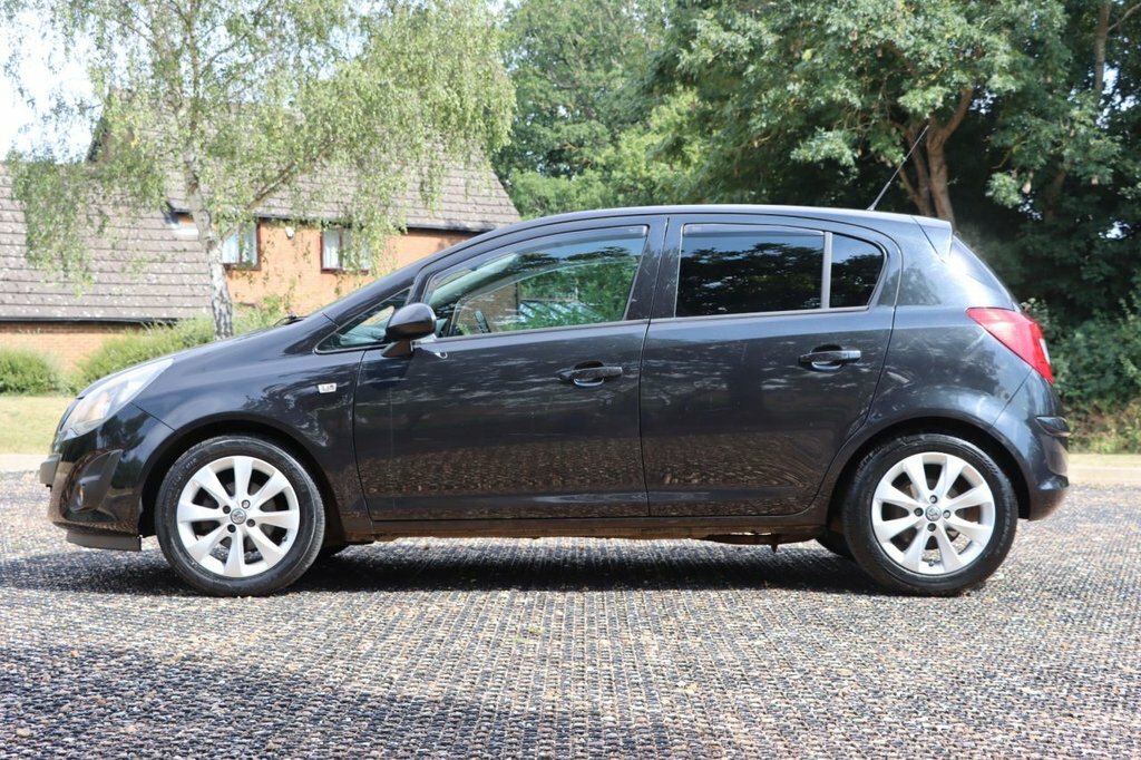 Vauxhall Corsa 1.2L Excite Black #6