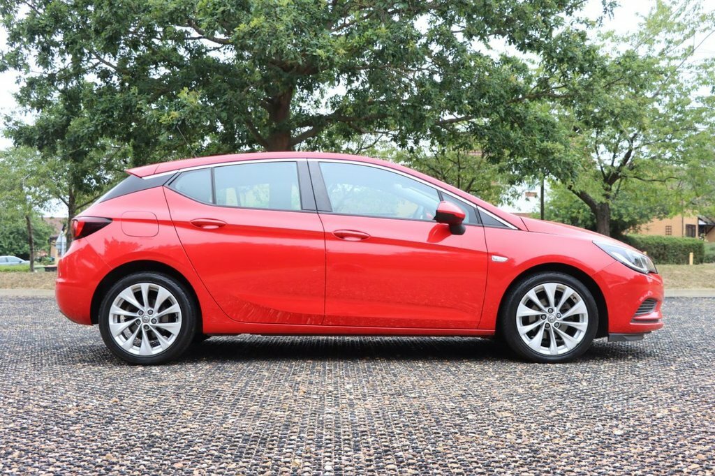 Vauxhall Astra 1.6L Design DV67VSG Red #4