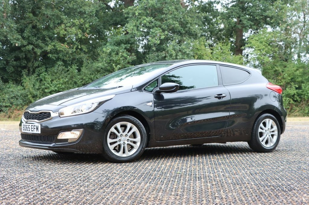 Kia Proceed Hatchback Silver #7