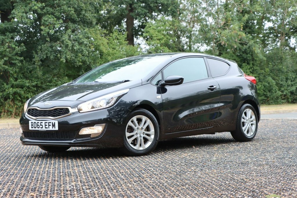 Kia Proceed Hatchback Silver #8