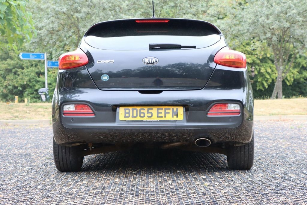 Kia Proceed Hatchback Silver #13