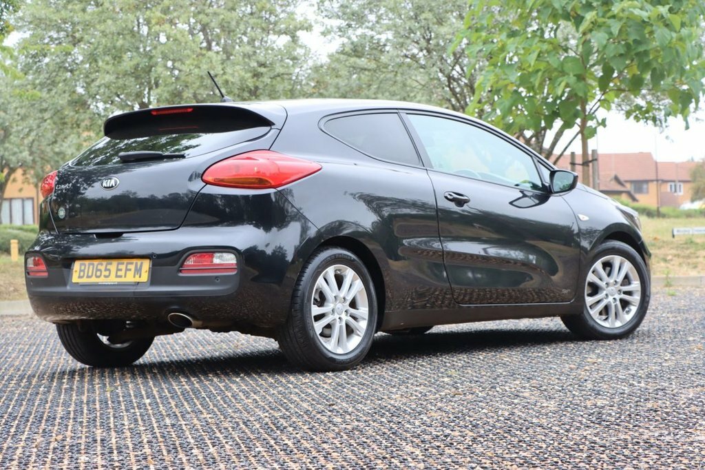 Kia Proceed Hatchback Silver #15