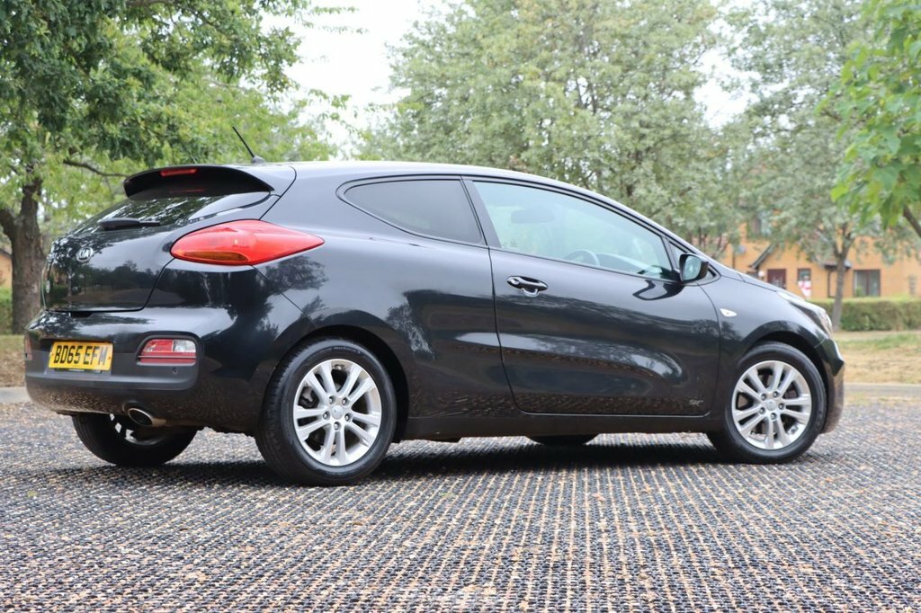 Kia Proceed Hatchback Silver #16