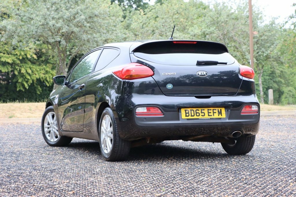 Kia Proceed Hatchback Silver #12
