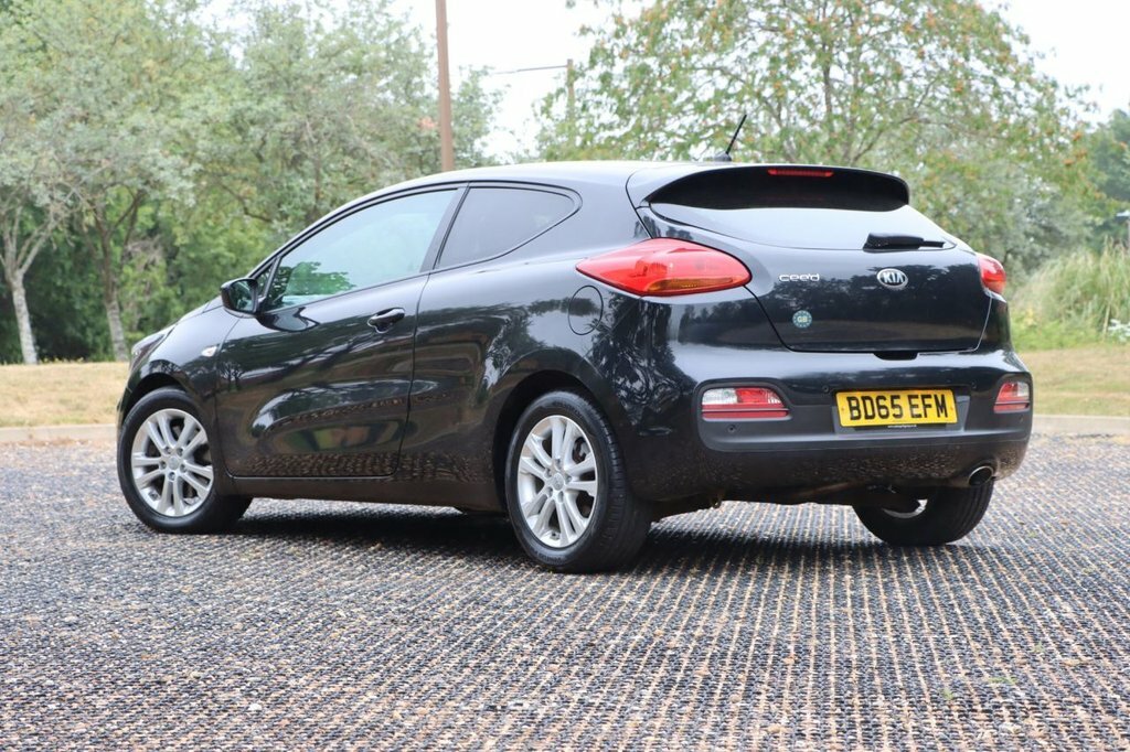Kia Proceed Hatchback Silver #11