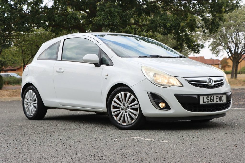 Vauxhall Corsa 1.2L Excite White #2