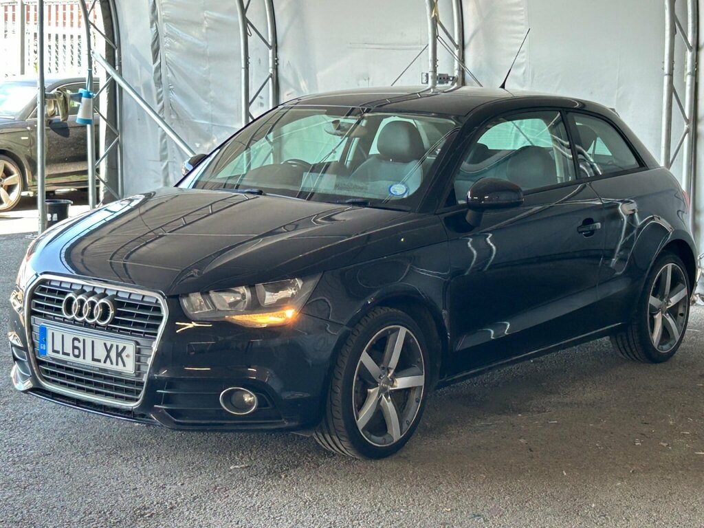Audi A1 1.6 Tdi Se Euro 5 Ss Black #3