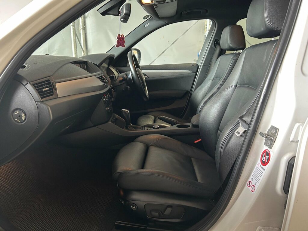 BMW X1 Efficientdynamics Black #21