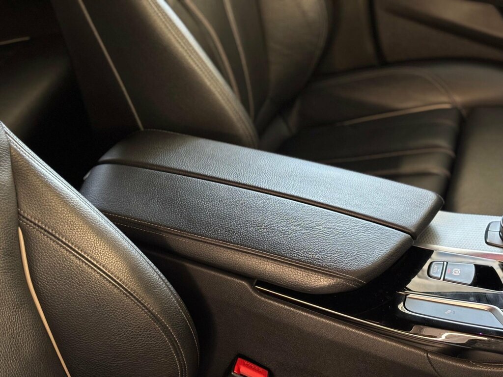 BMW 5 Series  Black #13
