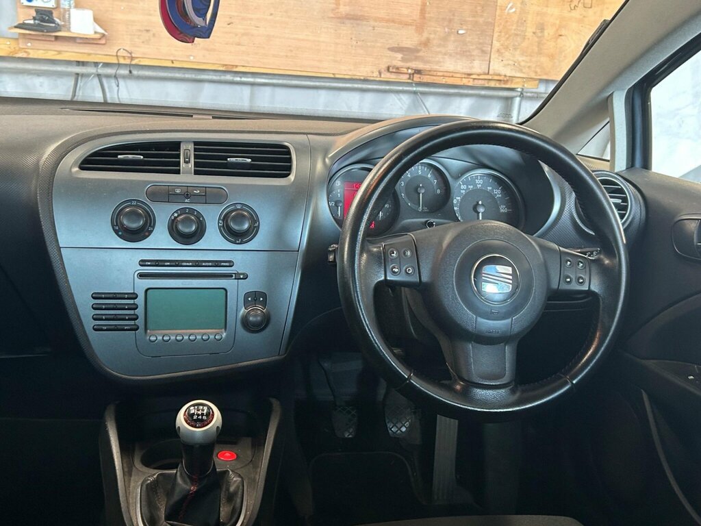 Seat Leon Hatchback 1.6 8V S Emocion 200909 Grey #10