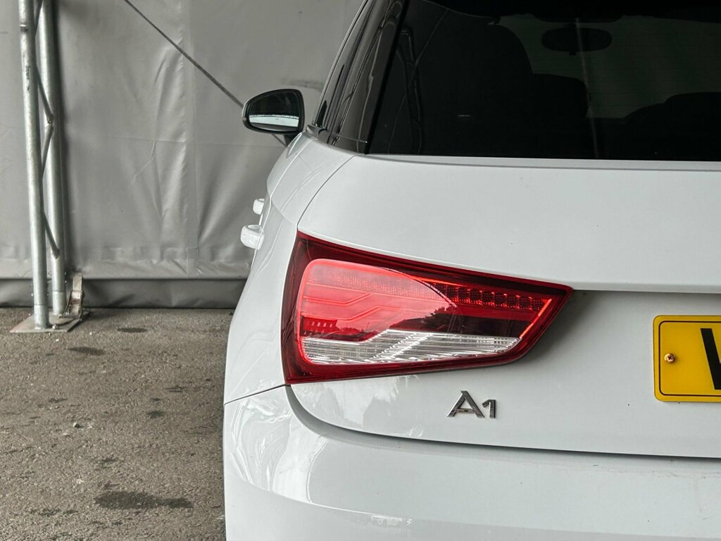 Audi A1 1.4 Tfsi Sport 123 Bhp Black #44