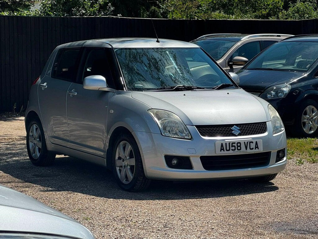Suzuki Swift Hatchback Red #8