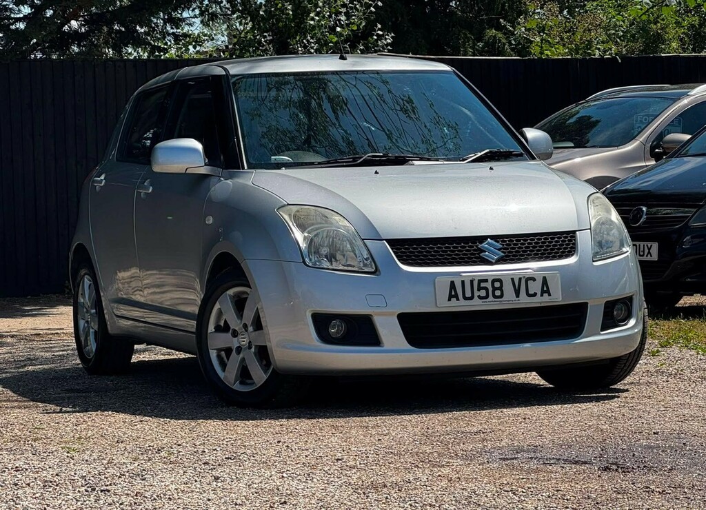 Suzuki Swift Hatchback Red #2