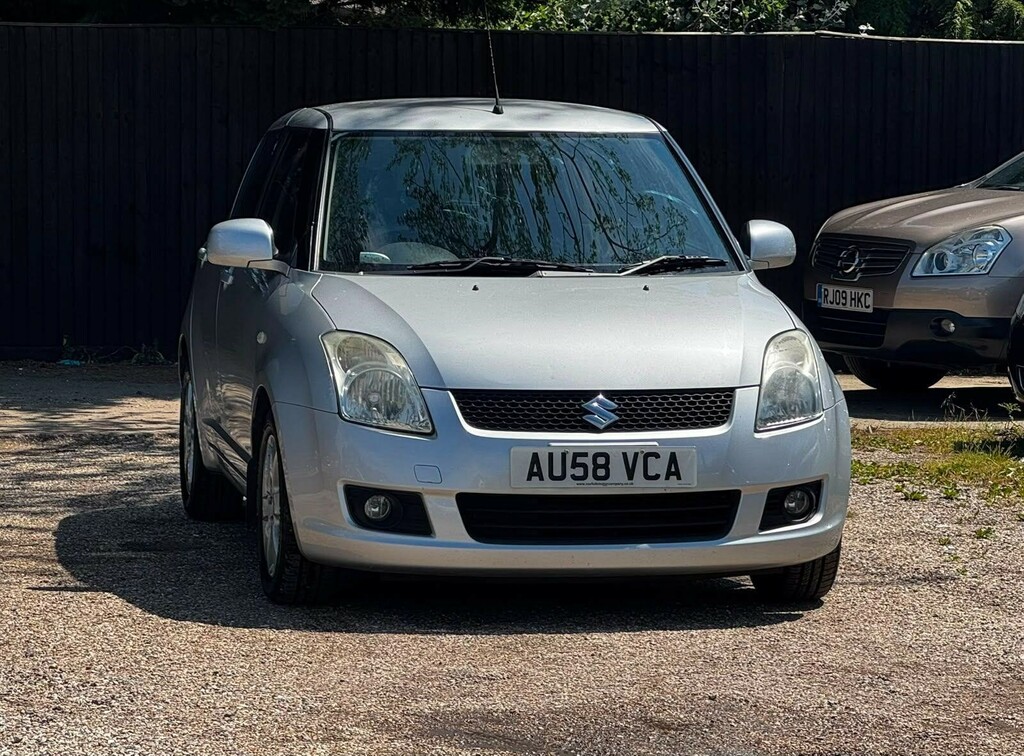 Suzuki Swift Hatchback Red #5