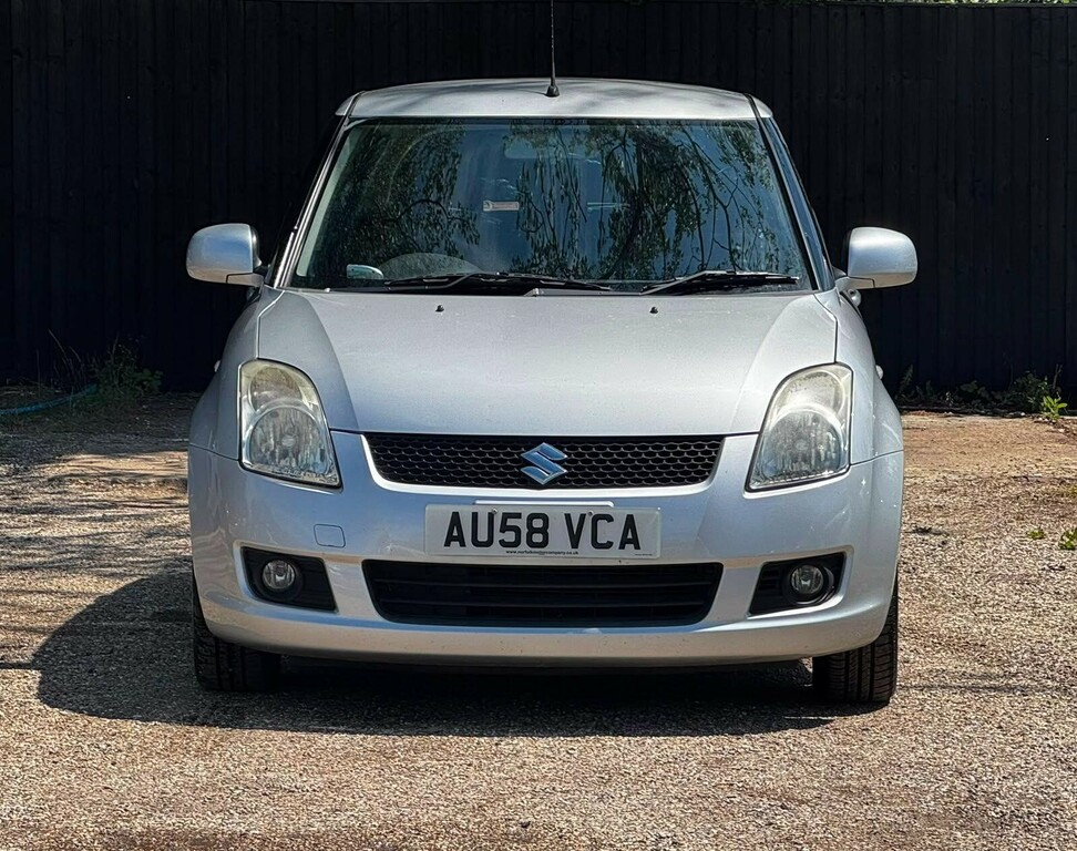 Suzuki Swift Hatchback Red #11