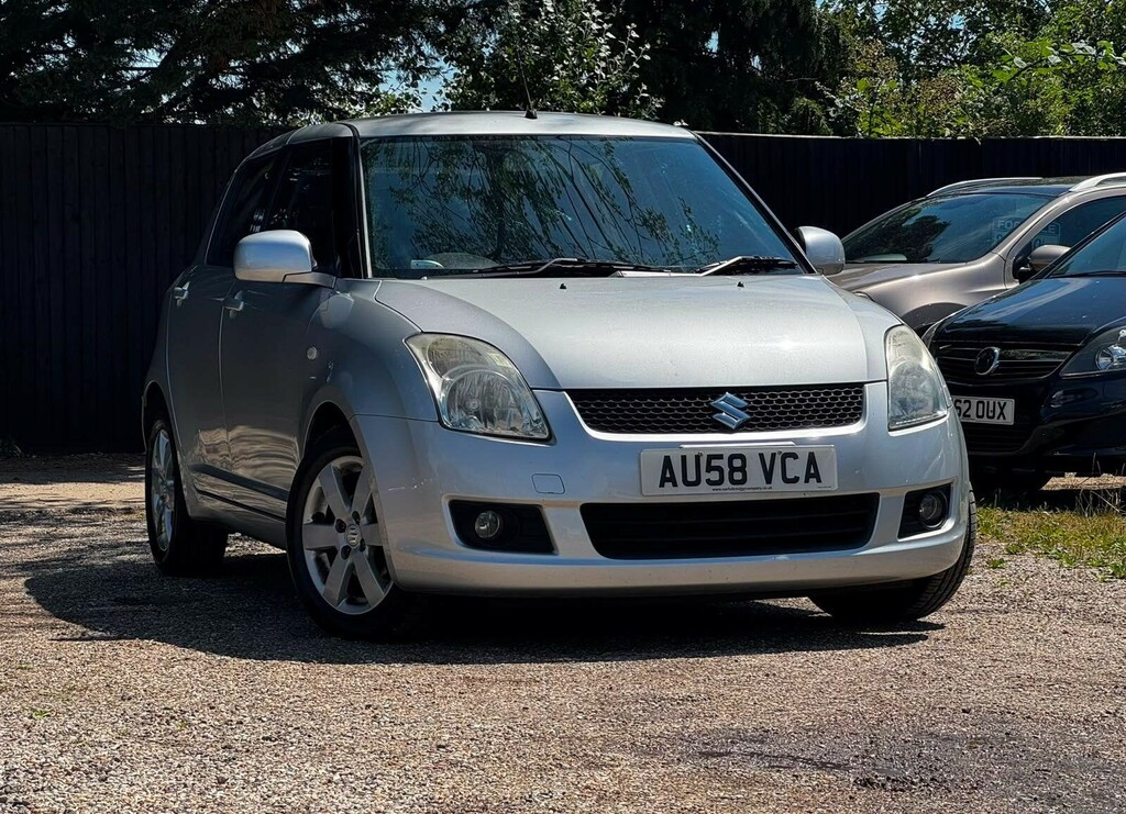Suzuki Swift Hatchback Red #10