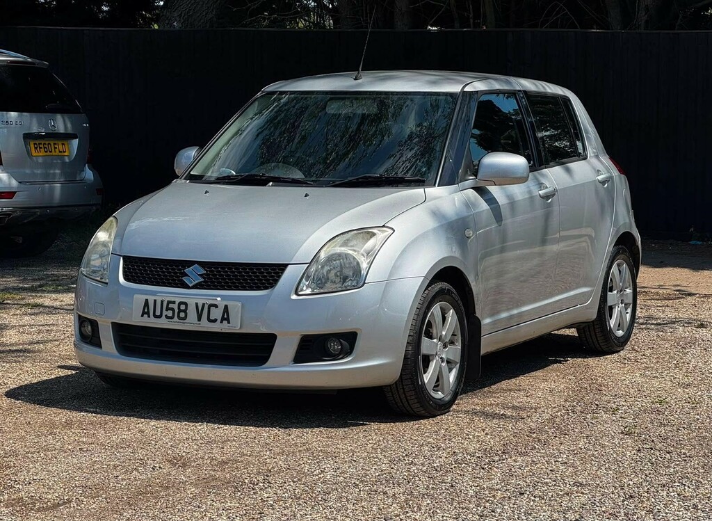 Suzuki Swift Hatchback Red #6