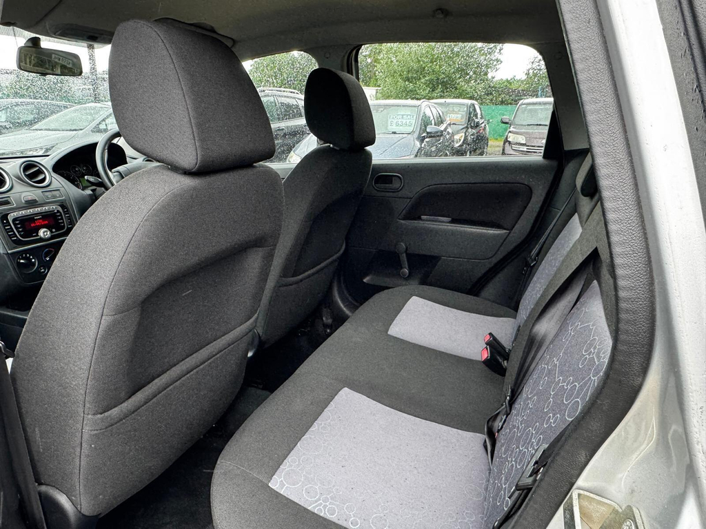 Ford Fiesta 1.4 Tdci Zetec Silver Hatch, 35 Tax, 62 Mpg Silver #28