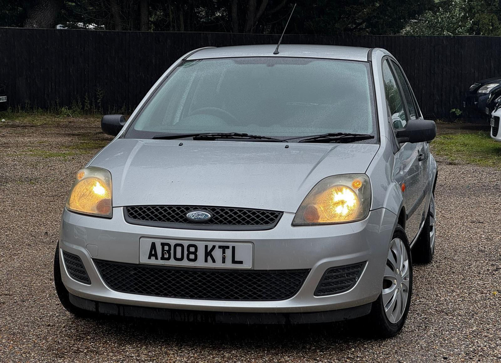 Ford Fiesta 1.4 Tdci Zetec Silver Hatch, 35 Tax, 62 Mpg Silver #11