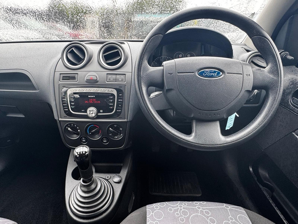 Ford Fiesta 1.4 Tdci Zetec Silver Hatch, 35 Tax, 62 Mpg Silver #20