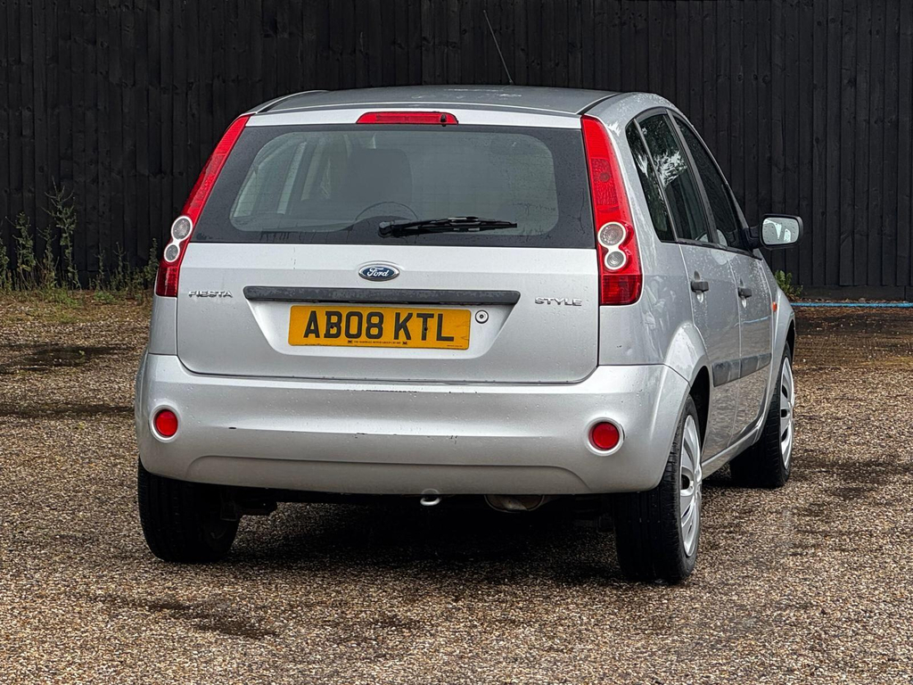 Ford Fiesta 1.4 Tdci Zetec Silver Hatch, 35 Tax, 62 Mpg Silver #14