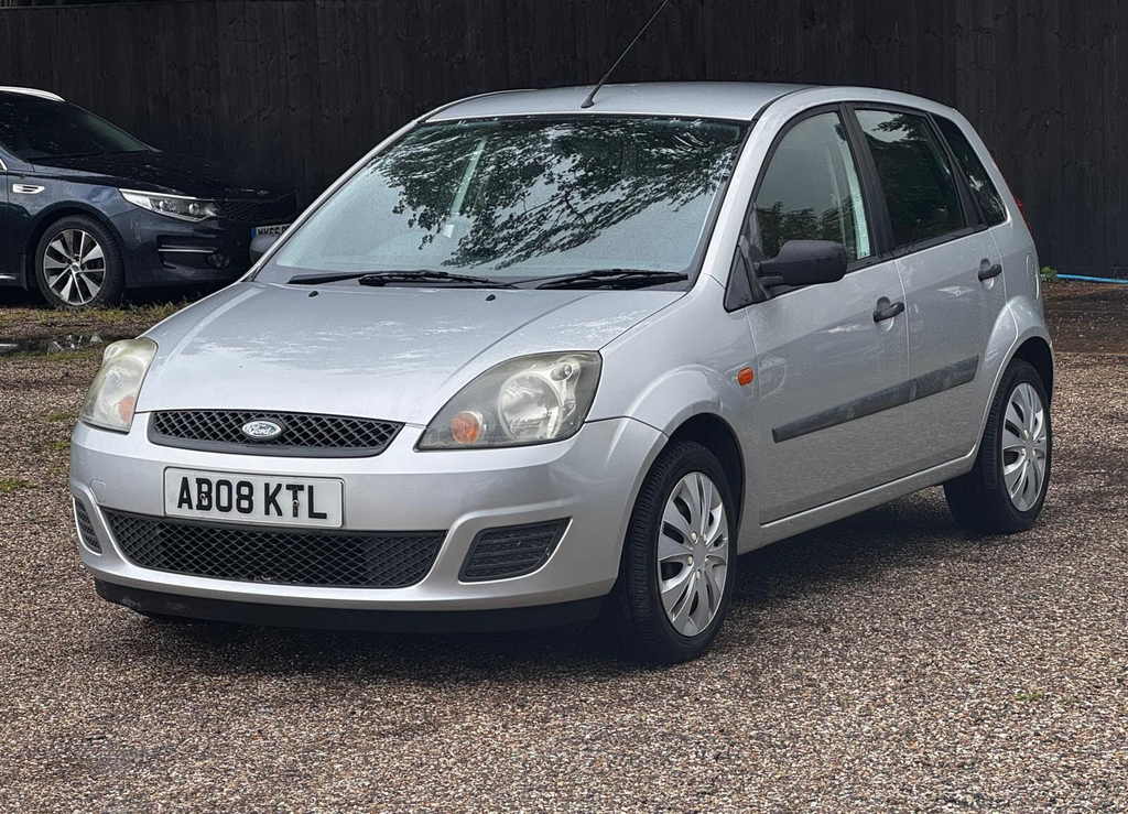 Ford Fiesta 1.4 Tdci Zetec Silver Hatch, 35 Tax, 62 Mpg Silver #12