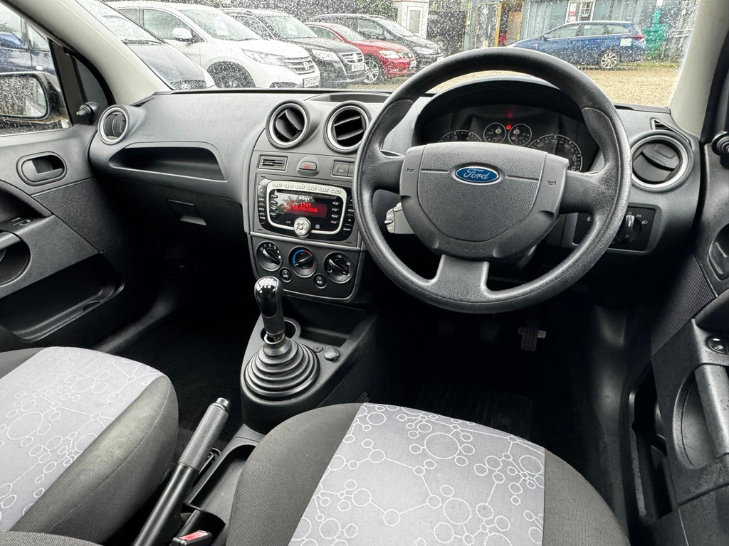 Ford Fiesta 1.4 Tdci Zetec Silver Hatch, 35 Tax, 62 Mpg Silver #18