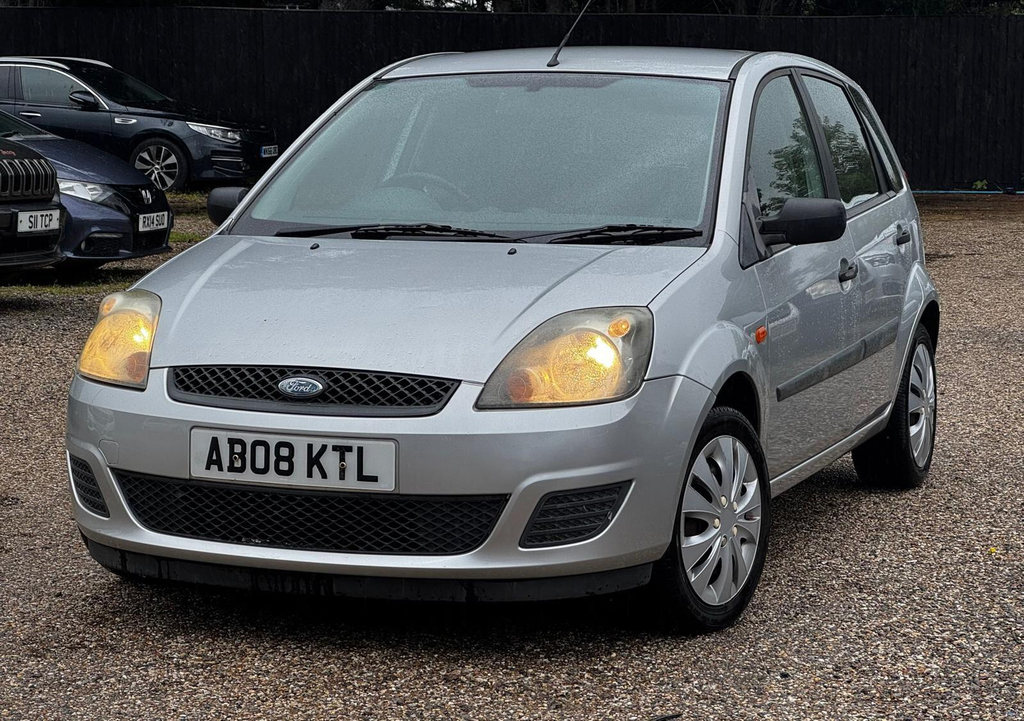 Ford Fiesta 1.4 Tdci Zetec Silver Hatch, 35 Tax, 62 Mpg Silver #4