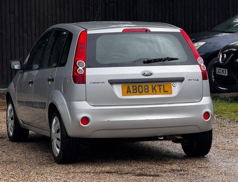 Ford Fiesta 1.4 Tdci Zetec Silver Hatch, 35 Tax, 62 Mpg Silver #13