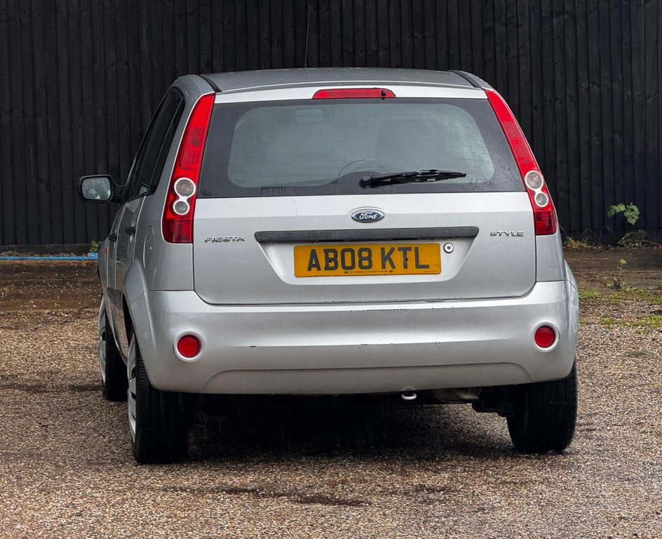 Ford Fiesta 1.4 Tdci Zetec Silver Hatch, 35 Tax, 62 Mpg Silver #16