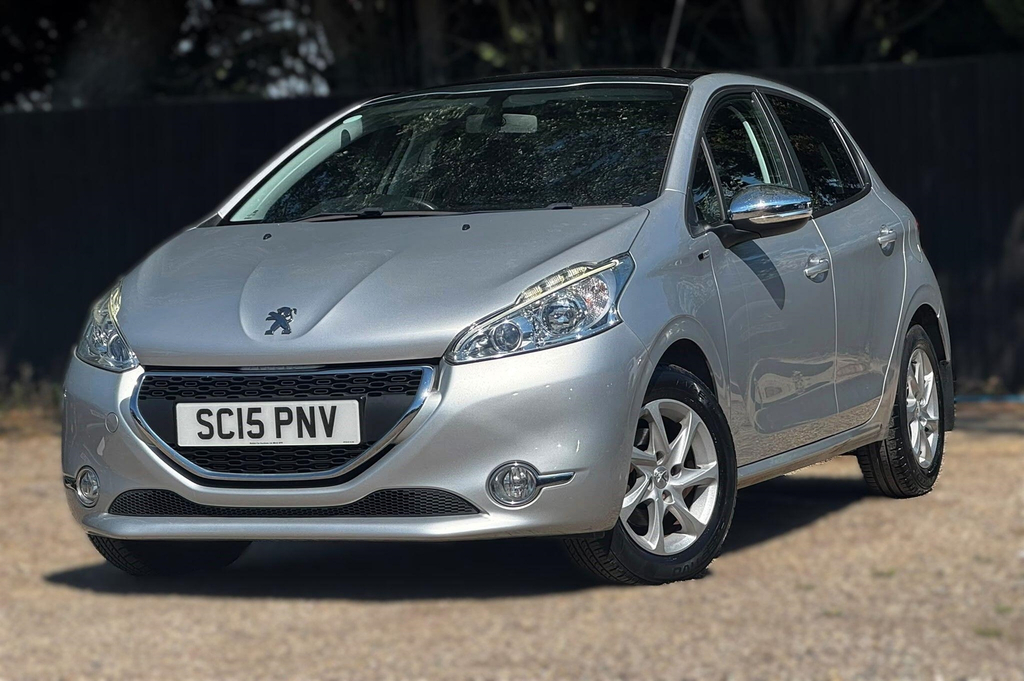Peugeot 208 Hatchback Black #12