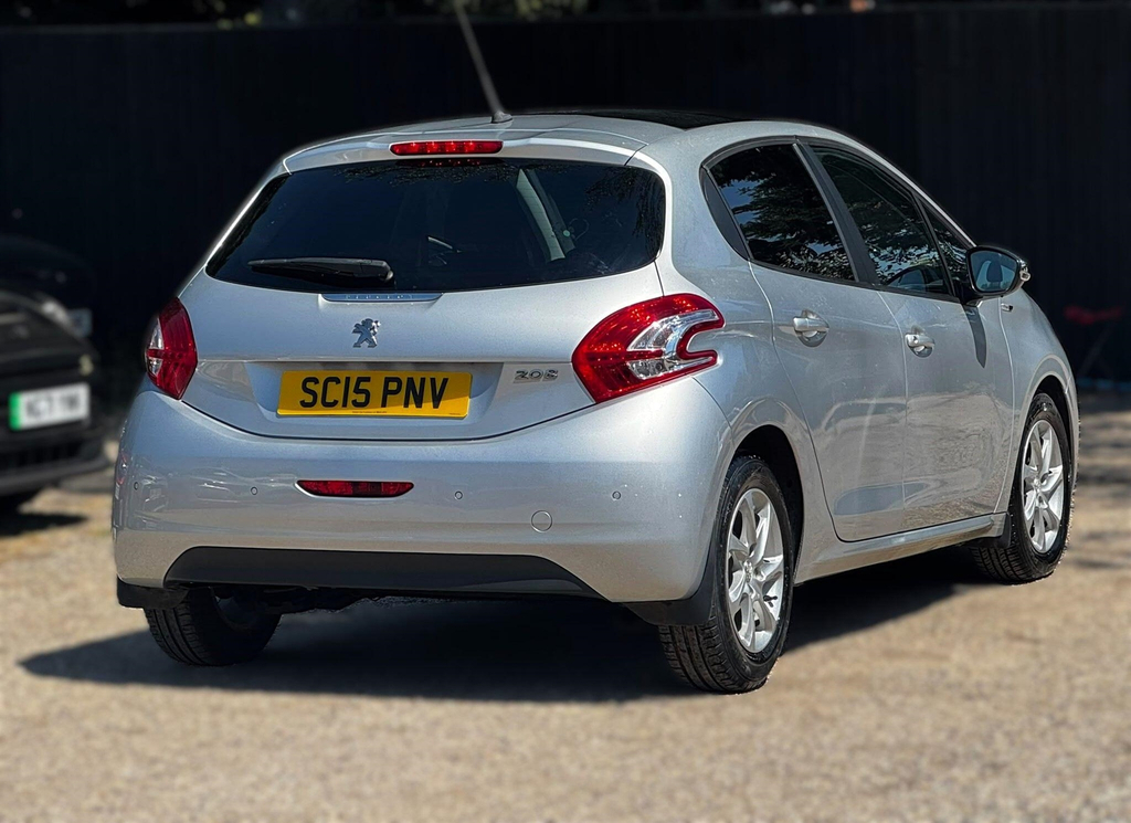 Peugeot 208 Hatchback Black #25