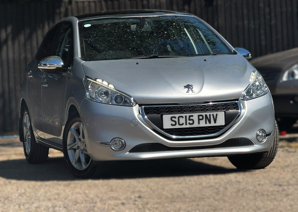 Peugeot 208 Hatchback Black #9
