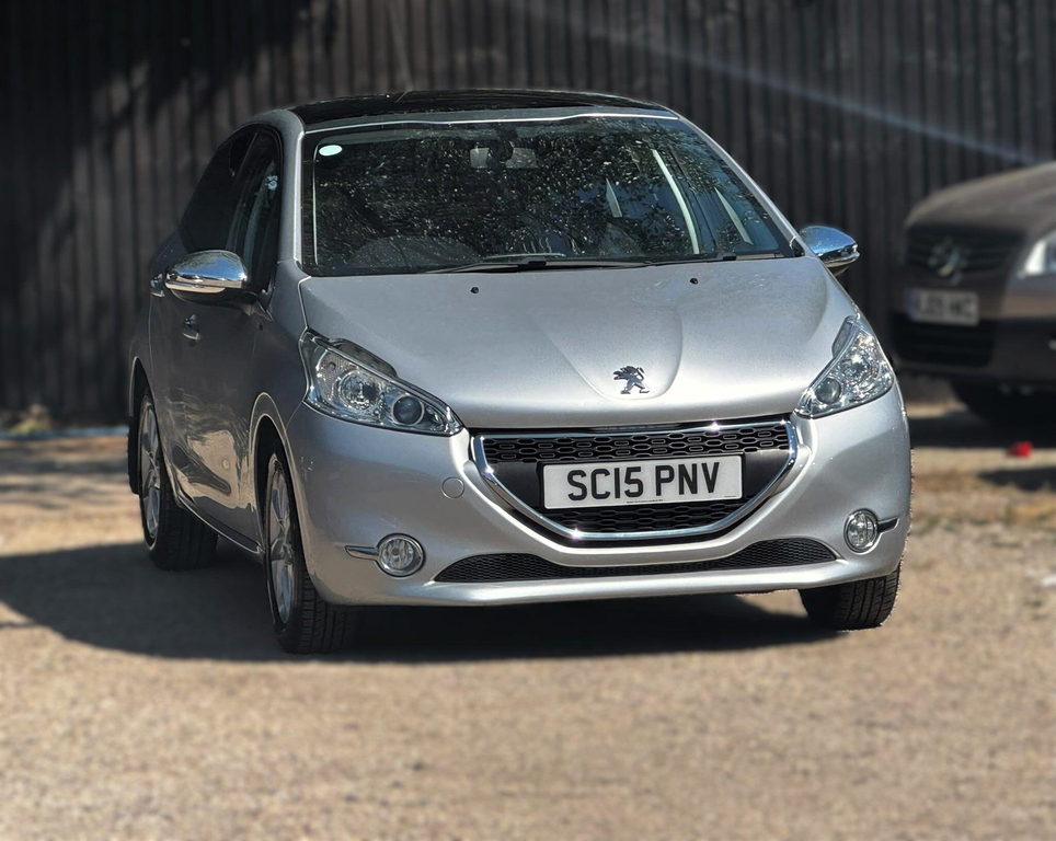 Peugeot 208 Hatchback Black #11